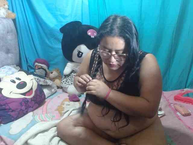 AMARAA17 webcam