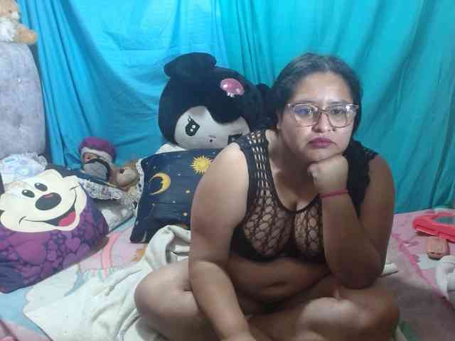 AMARAA17 webcam