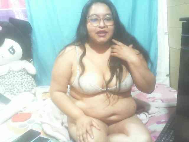 AMARAA17 webcam