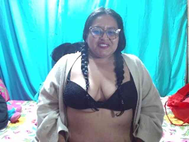 AMARAA17 webcam