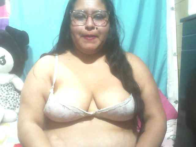 AMARAA17 webcam