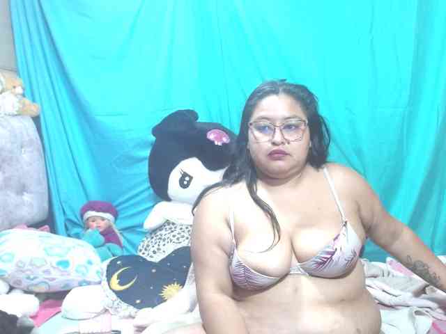 AMARAA17 webcam