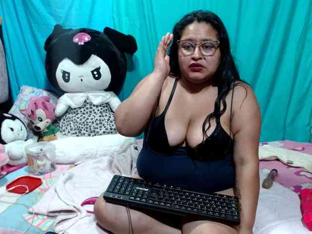 AMARAA17 webcam