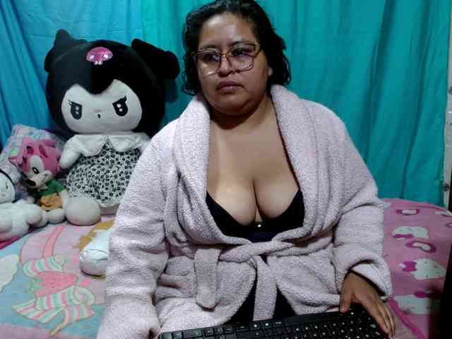 AMARAA17 webcam