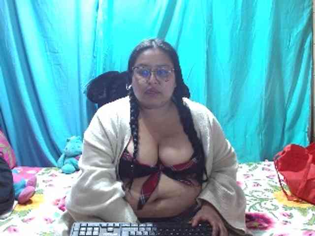 AMARAA17 webcam