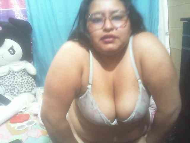 AMARAA17 webcam