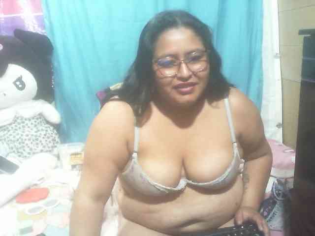 AMARAA17 webcam