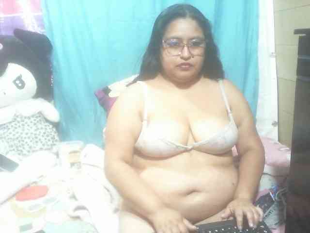 AMARAA17 webcam