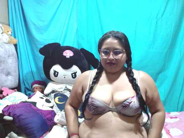AMARAA17 webcam