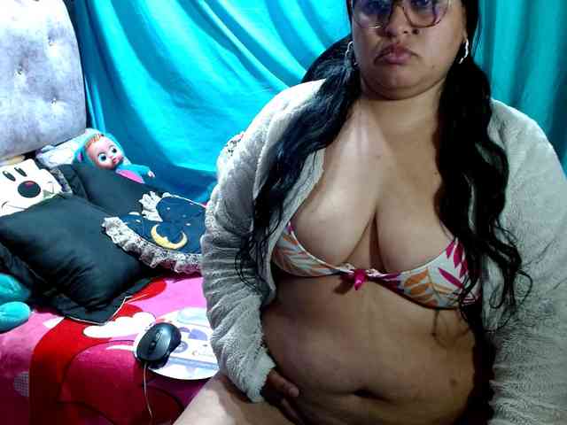 AMARAA17 webcam