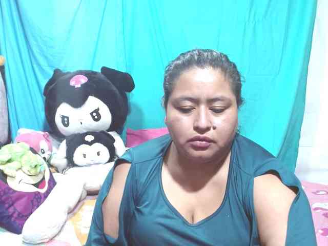 AMARAA17 webcam