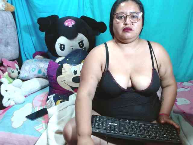 AMARAA17 webcam
