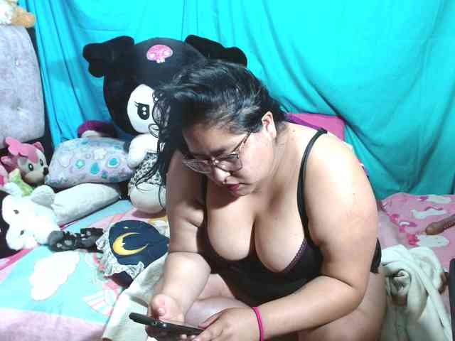 AMARAA17 webcam