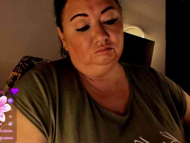 Alinahott1 webcam