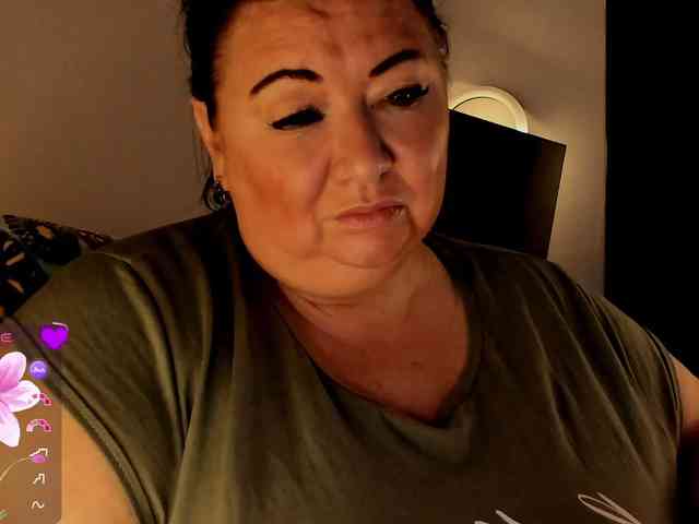 Alinahott1 webcam