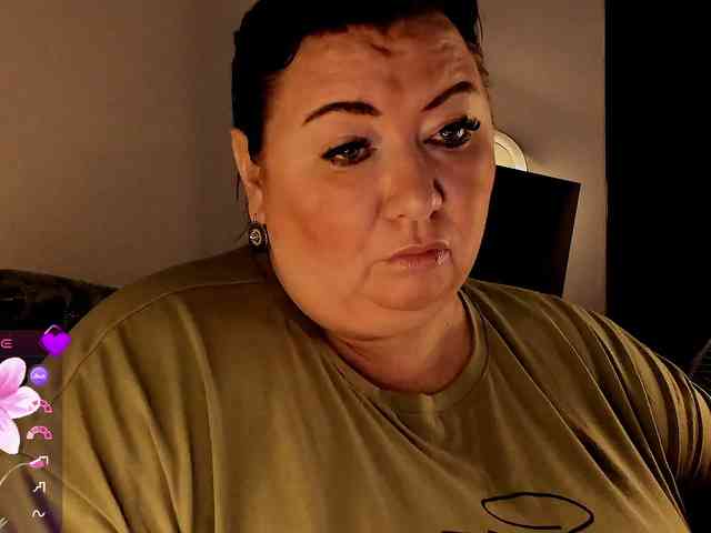Alinahott1 webcam