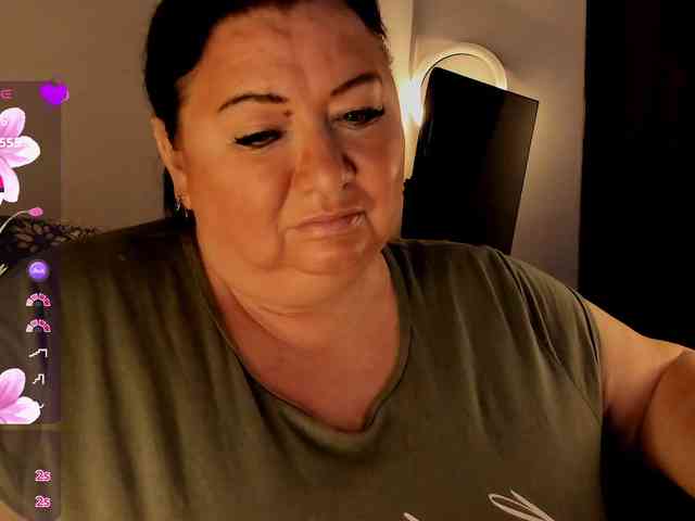 Alinahott1 webcam
