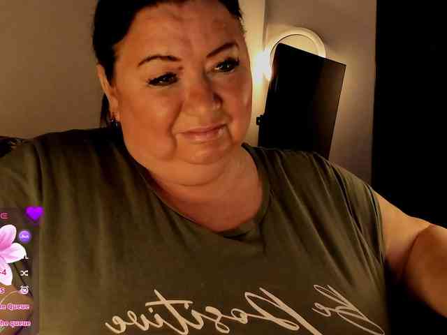 Alinahott1 webcam