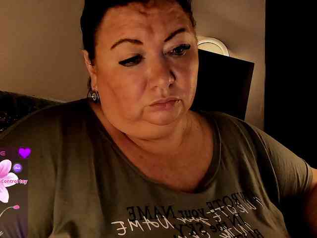 Alinahott1 webcam
