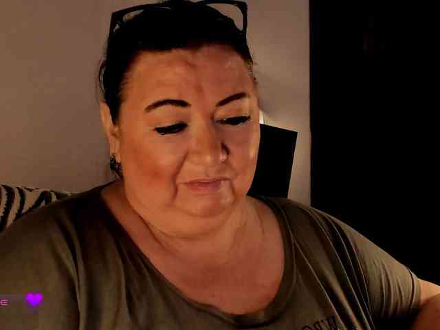 Alinahott1 webcam
