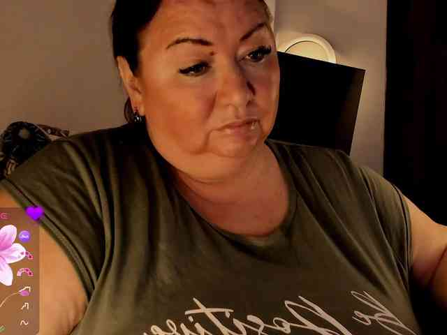 Alinahott1 webcam