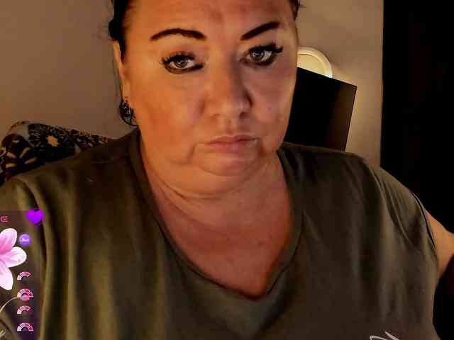Alinahott1 webcam