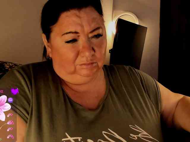 Alinahott1 webcam