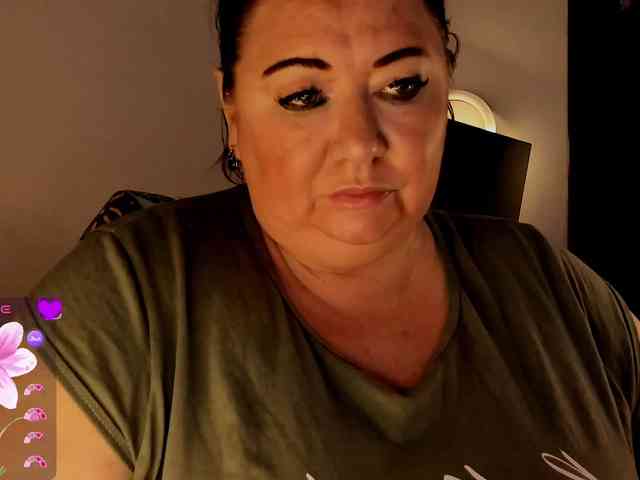 Alinahott1 webcam