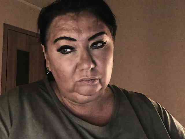 Alinahott1 Alinahott1