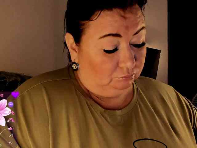 Alinahott1 webcam