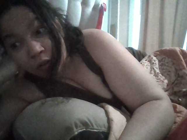 le modèle Kandykay est en webcam porno dans un show sur le site bongacams, il possède les tags suivants: Latino/Hispanic,Brunette,Trimmed