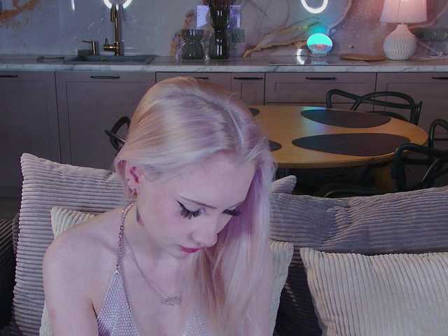 Lilalli's BongaCams show and profile