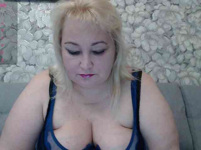-Lady-X- webcam