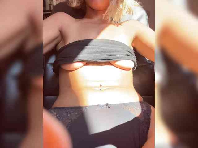Robineee13 webcam