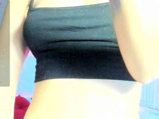 AndreaBlossom webcam