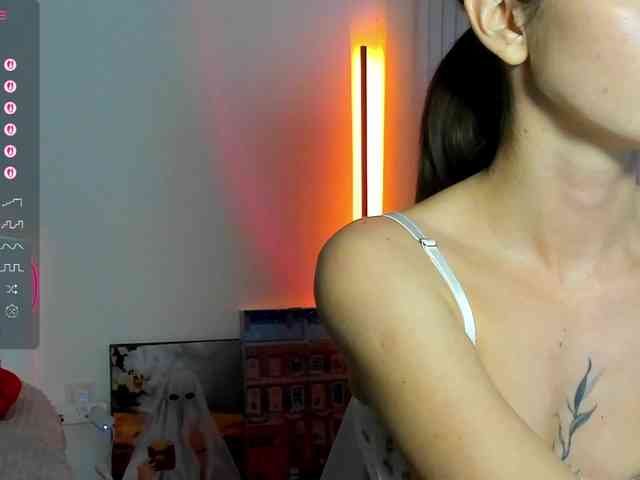 AndreaBlossom webcam