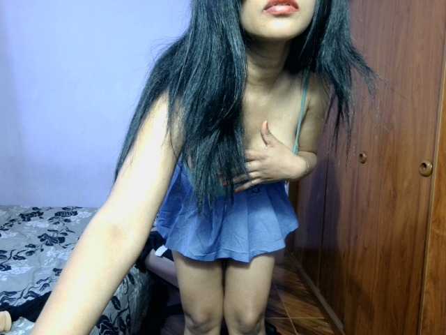 Sofipantyhot's BongaCams show and profile