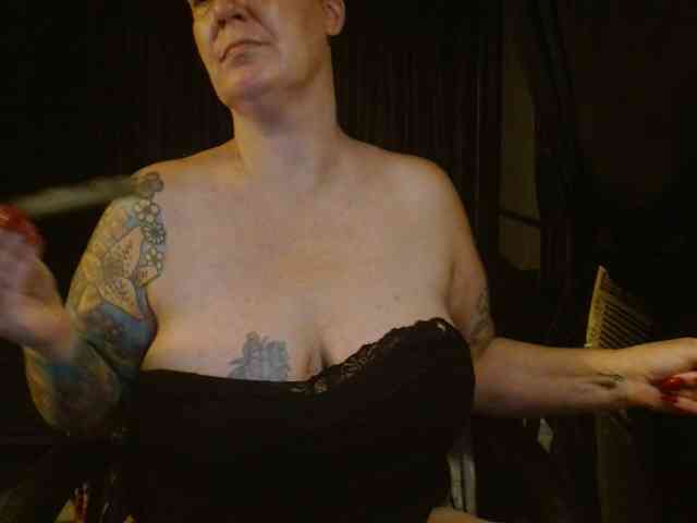 SimoneMoore webcam
