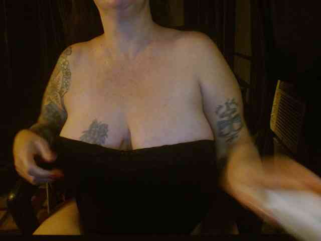 SimoneMoore webcam