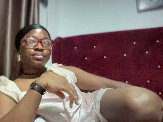 Sweetbellea's BongaCams show and profile