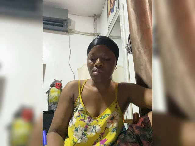 Sweetbellea's BongaCams show and profile