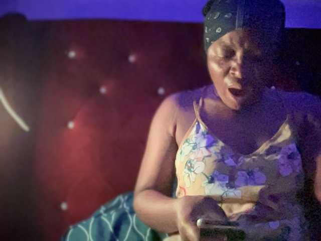 Sweetbellea's BongaCams show and profile