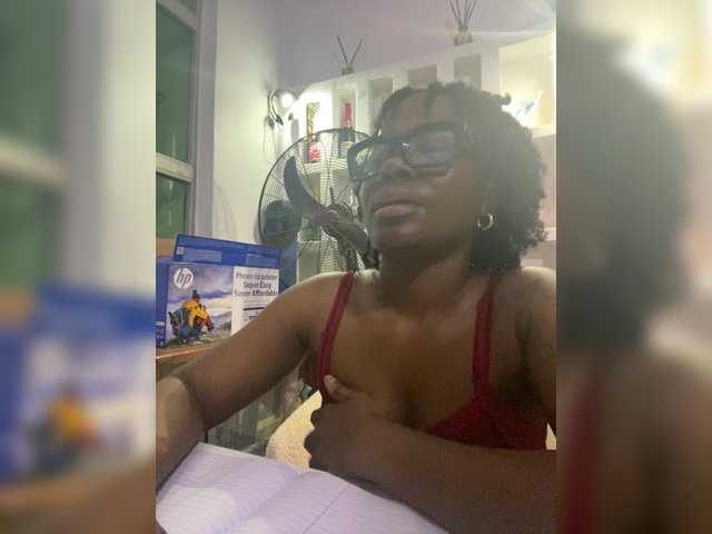 Sweetbellea's BongaCams show and profile