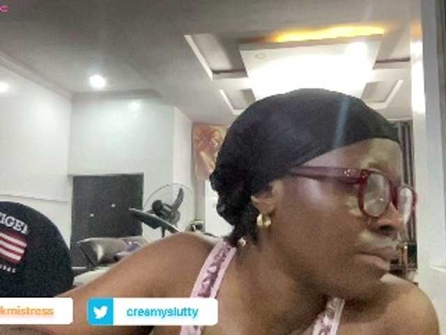 Sweetbellea Live Cam on BongaCams