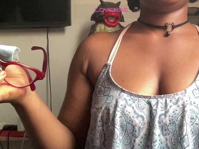 Sweetbellea's BongaCams show and profile