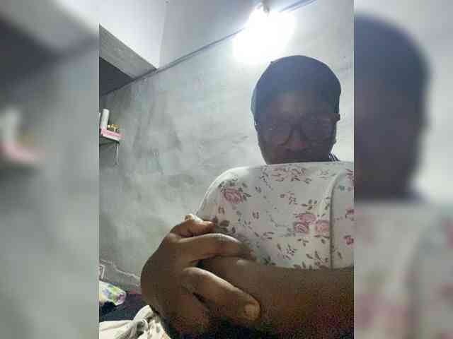 Sweetpussybelle webcam