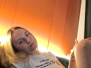 Molliea Porn Show