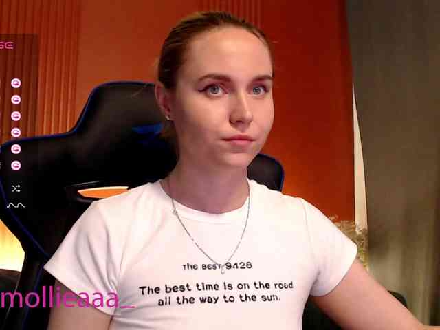 naked chat room Molliea