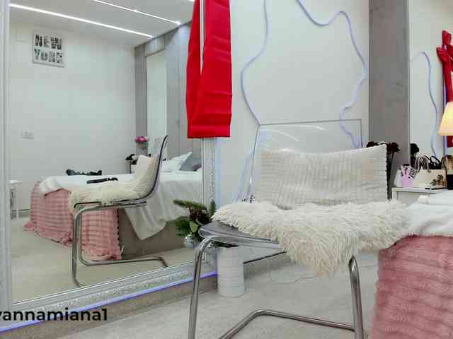 YannaMiana webcam