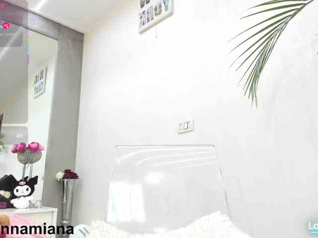 YannaMiana webcam